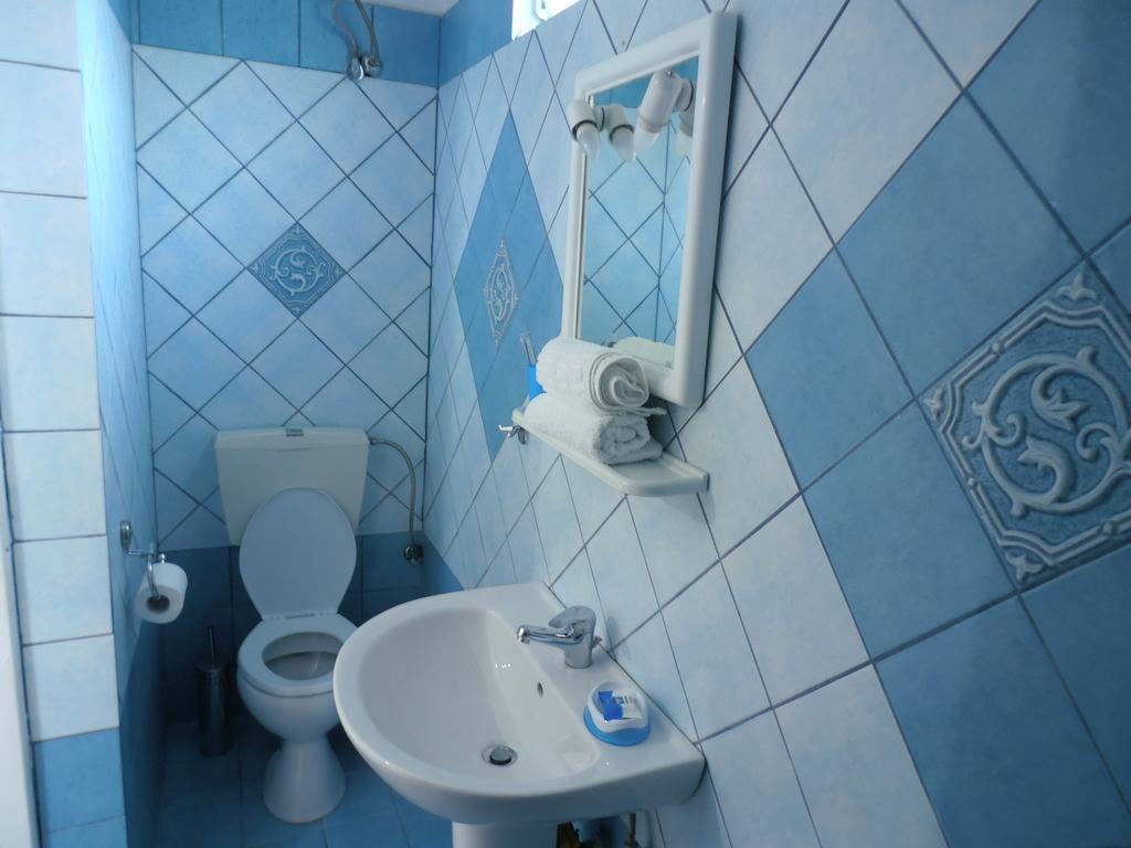Rooms Ntontas Prínos Værelse billede